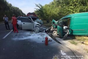 Авария произошла с участием Chevrolet и Volkswagen