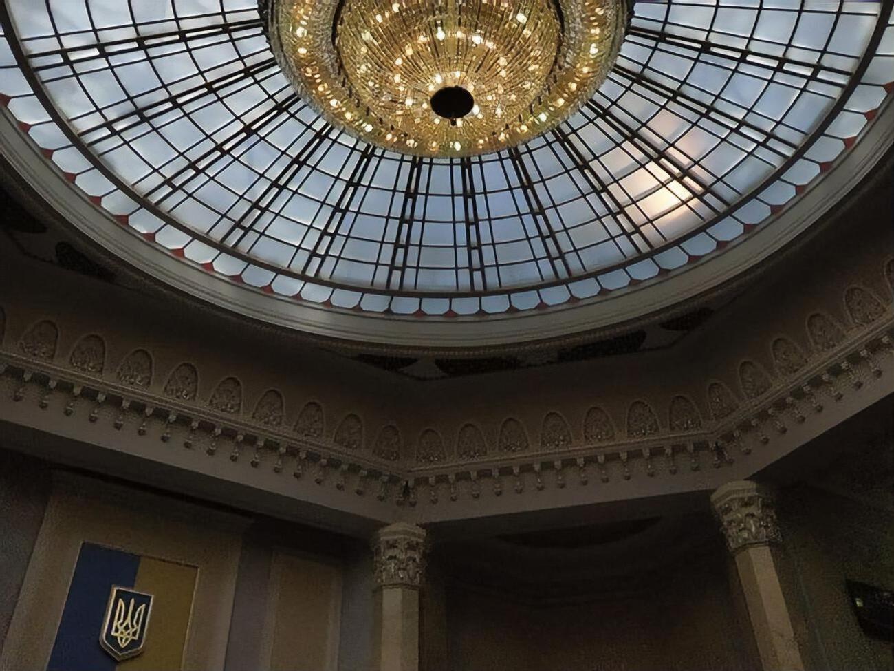 Рада 12 сентября приняла за основу и в целом законопроект №1030