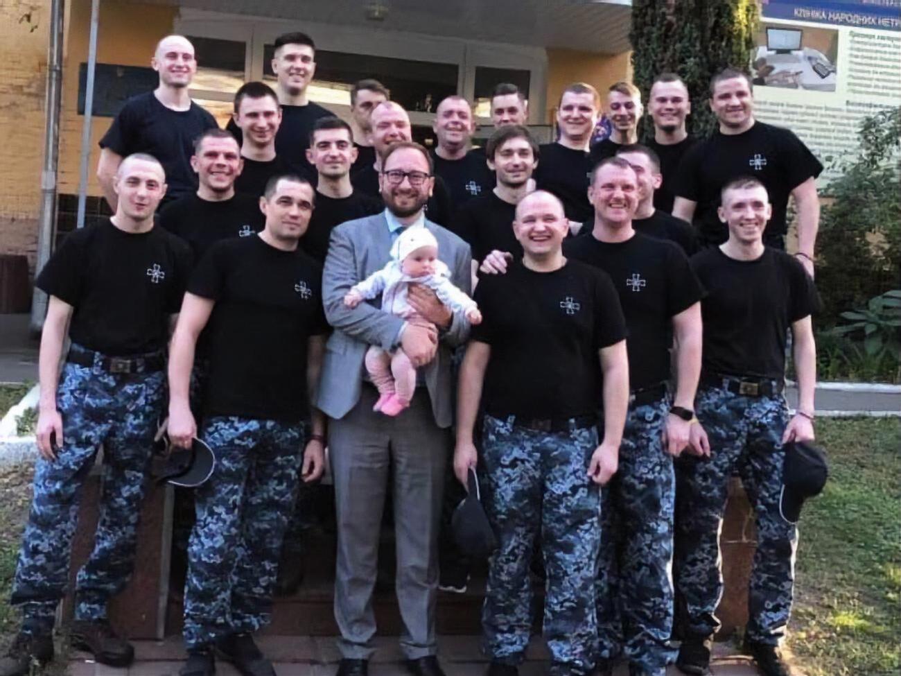 Полозов сказал, что теоретически РФ может прекратить уголовное дело в отношении украинских моряков