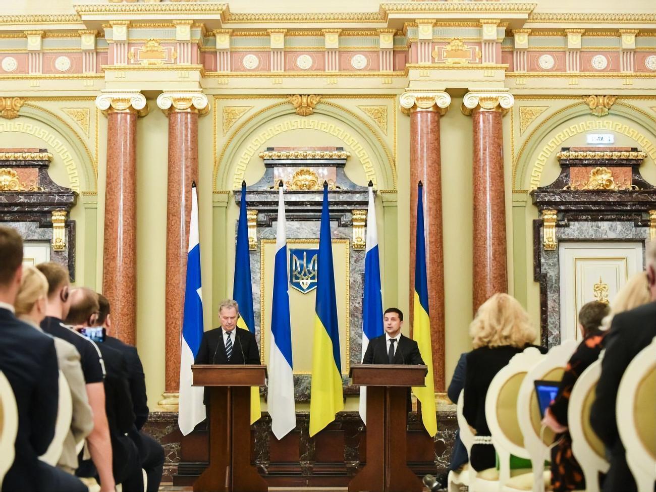 12 сентября Зеленский встретился с Нийнисте