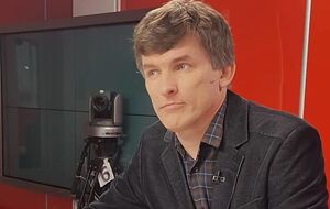 "Європейську солідарність" нова влада штовхає з очевидним мстивим задоволенням. На місце показово ставлять тих, від кого виходив загрозливий меседж