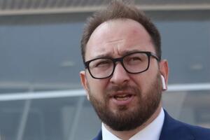Полозов сказал, что переговоры по обмену удерживаемыми лицам срывались несколько раз