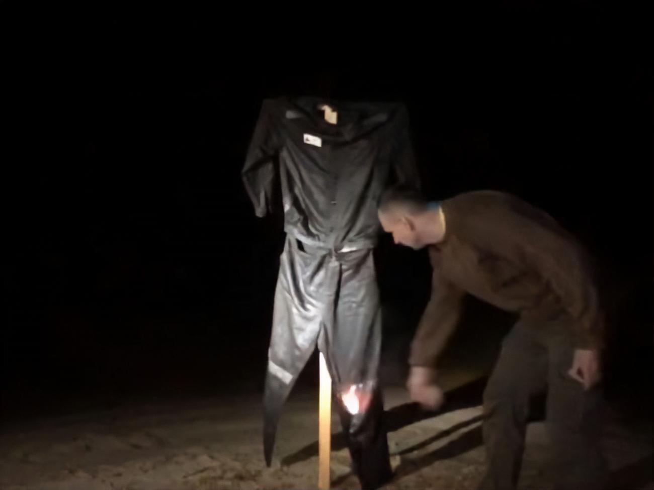 Перед спаленням Сенцов облив робу бензином