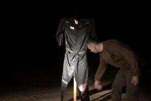 Перед спаленням Сенцов облив робу бензином