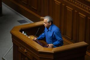 Біля кожного президента завжди є хлопець, який вважає, що схопив Бога за бороду