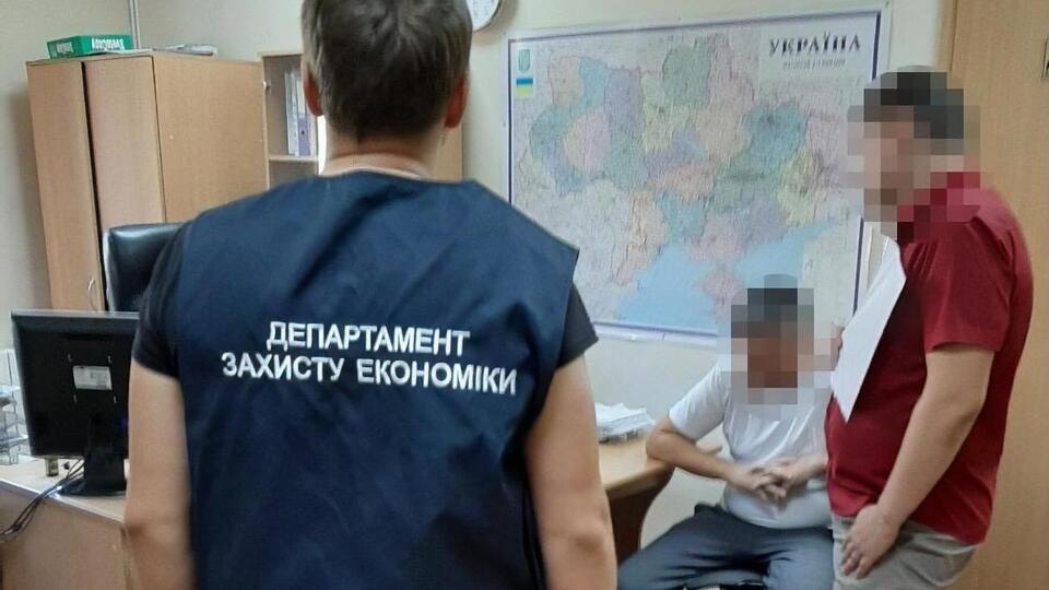 13 вересня поліція проводила обшуки в міськраді