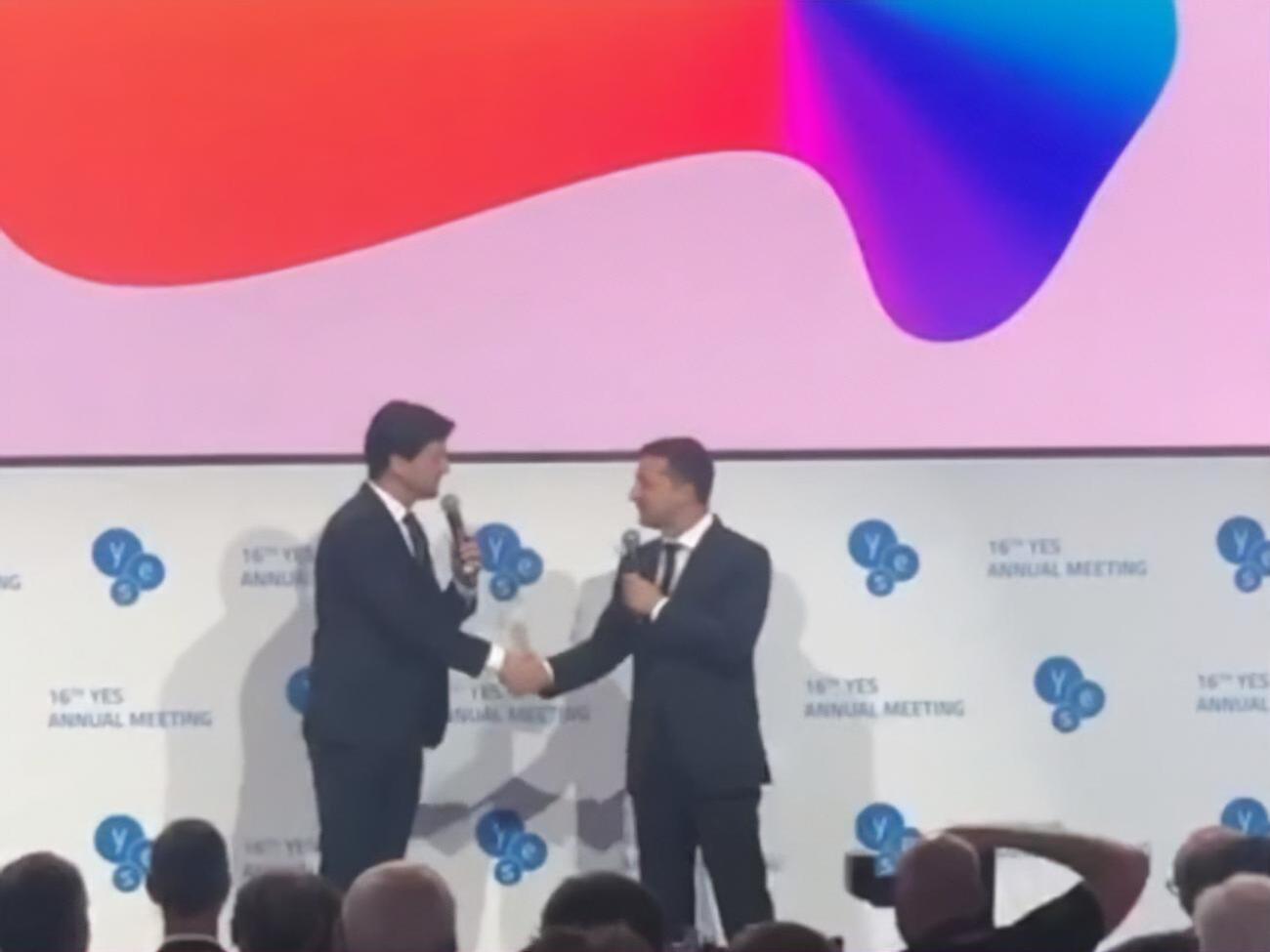 Зеленский говорил на английском во время выступления