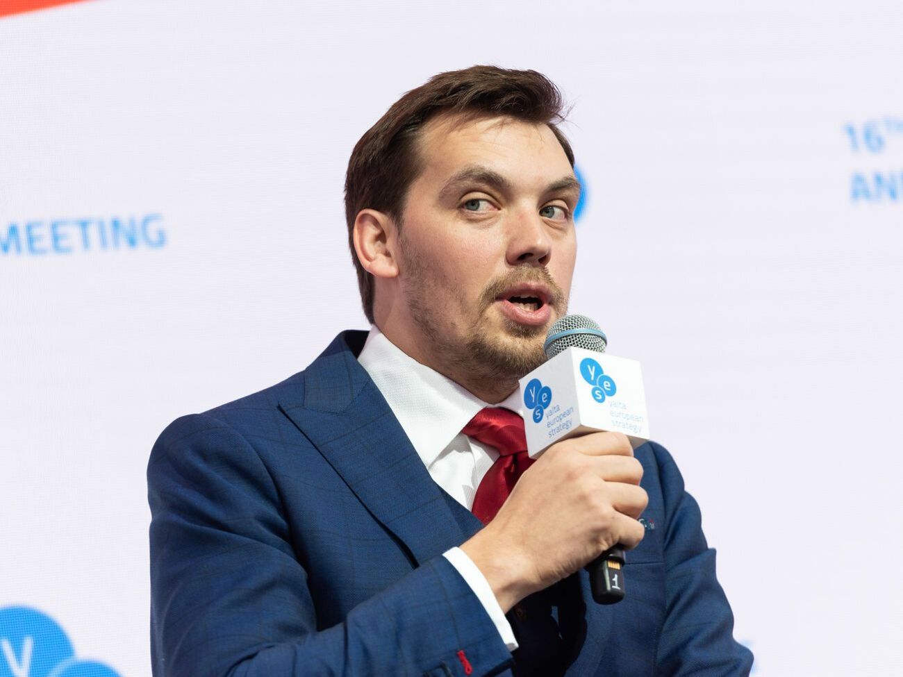 Гончарук: Зеленский &ndash; порядочный и умный человек