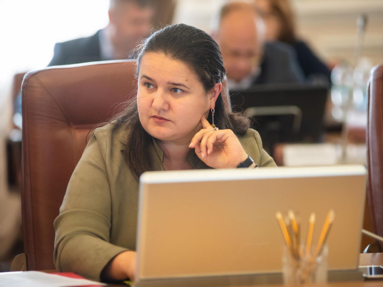 За словами Маркарової, ресурсна та видаткова бази цілком реалістичні