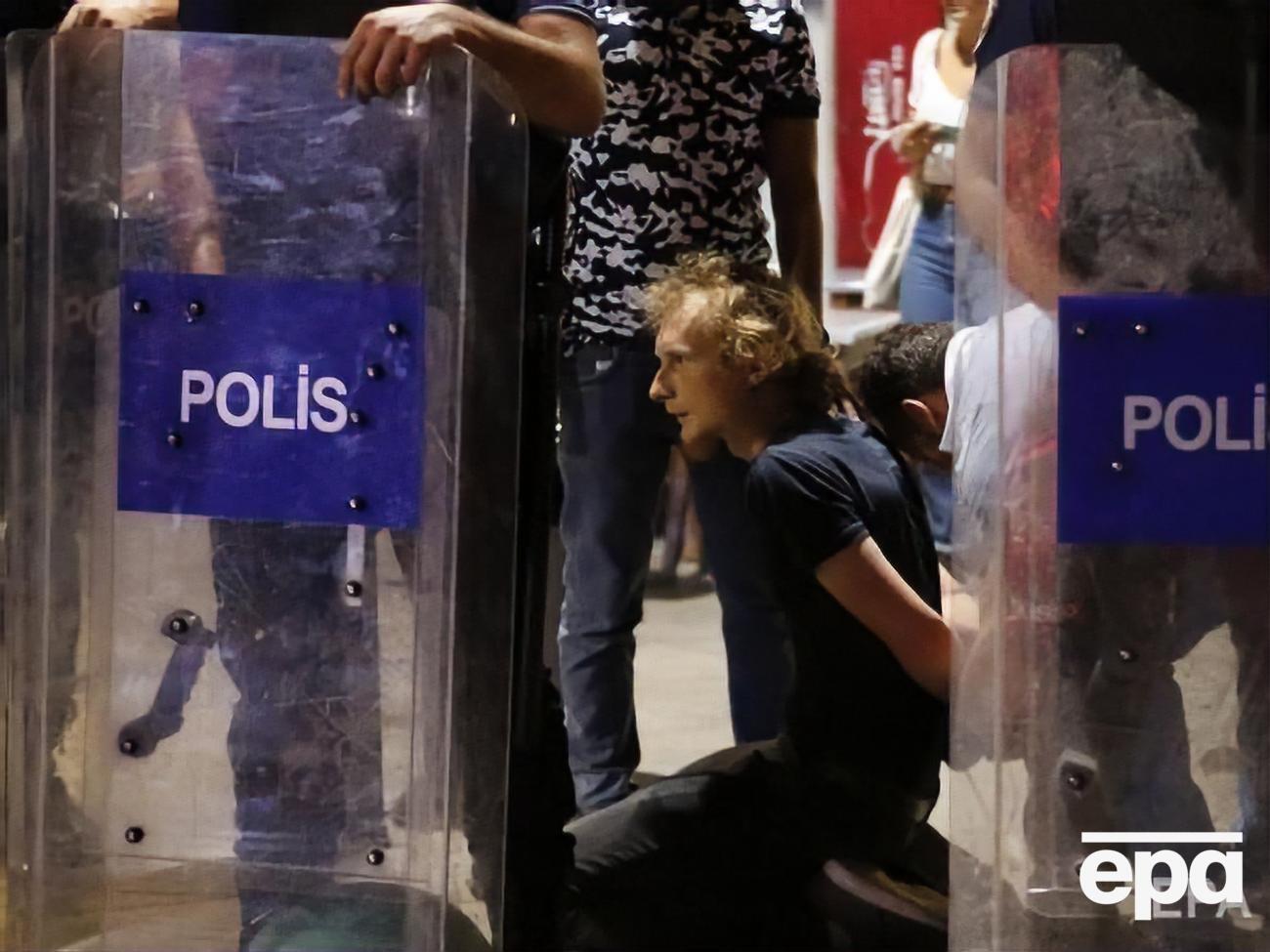 По данным СМИ, турецкие правоохранители ввезли в страну не менее 31 похищенного иностранца