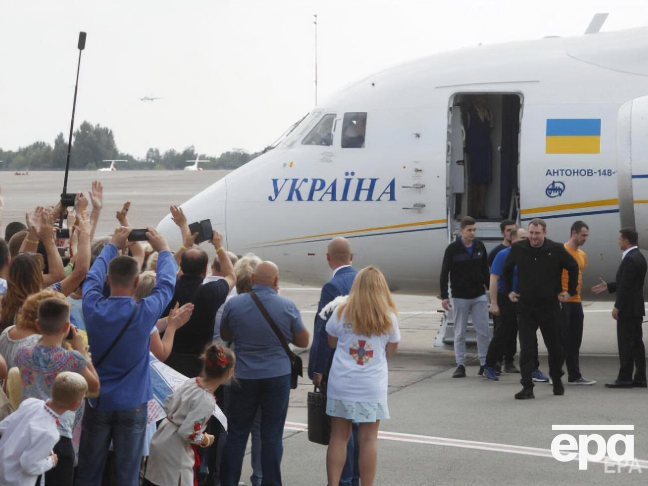 Украинские политзаключенные и военные моряки вернулись в Украину&nbsp;7 сентября