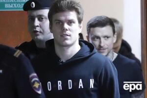 Пресненський суд Москви 8 травня засудив Кокоріна й Мамаєва до року та шести місяців і до року та п'яти місяців колонії загального режиму відповідно