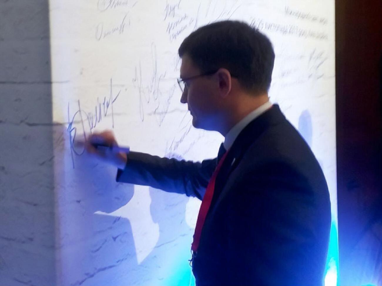 Бойченко: Средняя зарплата на предприятиях около 14,5 тыс. грн