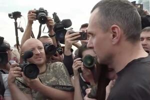 В отношении Кутепова (слева от Сенцова) открыли производство