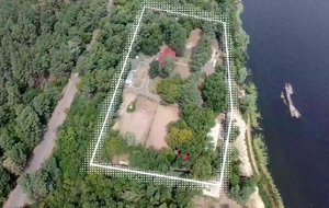 База "Шторму" розташована на березі Дніпра, повідомляє проєкт Bihus.info