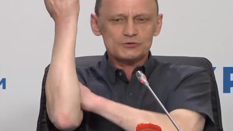 Карпюк: Я зрозумів – вони програли. Після цього я повернувся в камеру, помолився святому і сказав: ось вам, а не Україна!