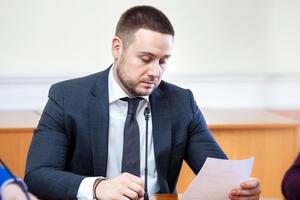 Слончак является заместителем председателя КГГА по вопросам осуществления самоуправленческих полномочий