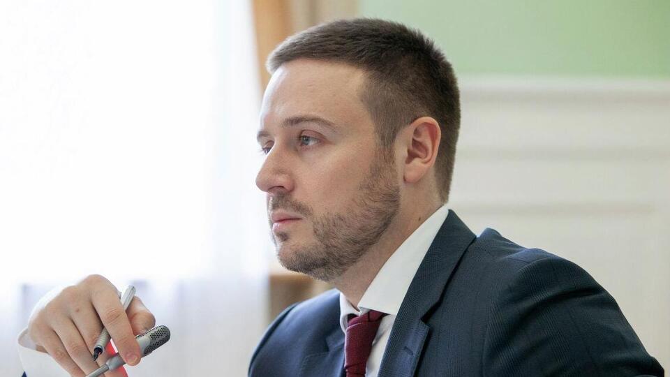 Слончак є заступником голови КМДА з питань здійснення самоврядних повноважень