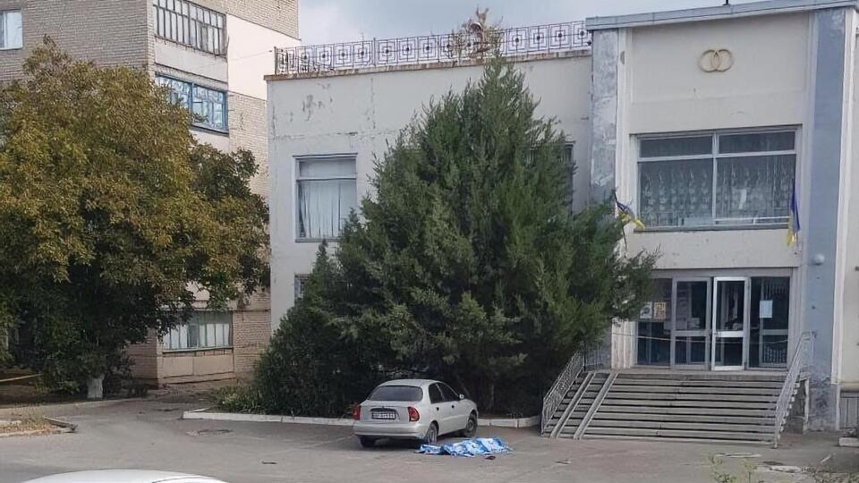 Посадовця розстріляли на порозі селищної ради