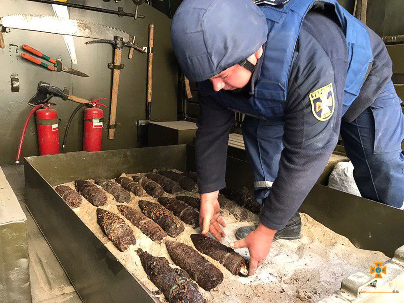 Рятувальники продовжують роботи з пошуку й вилучення небезпечних знахідок