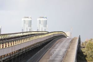 Рух мостом Метро перекривали