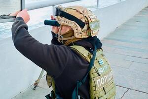 18 сентября на мосту Метро в Киеве проводили спецоперацию