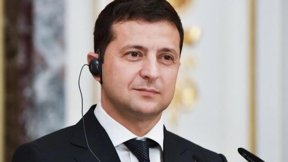 Зеленский: Земля принадлежит украинцам