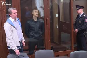 Защита Устинова настаивала, что мужчина не участвовал в акции