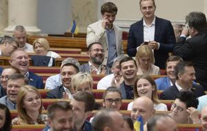 За законопроєкти №1057 та №1072 в цілому проголосувало 335 депутатів Верховної Ради