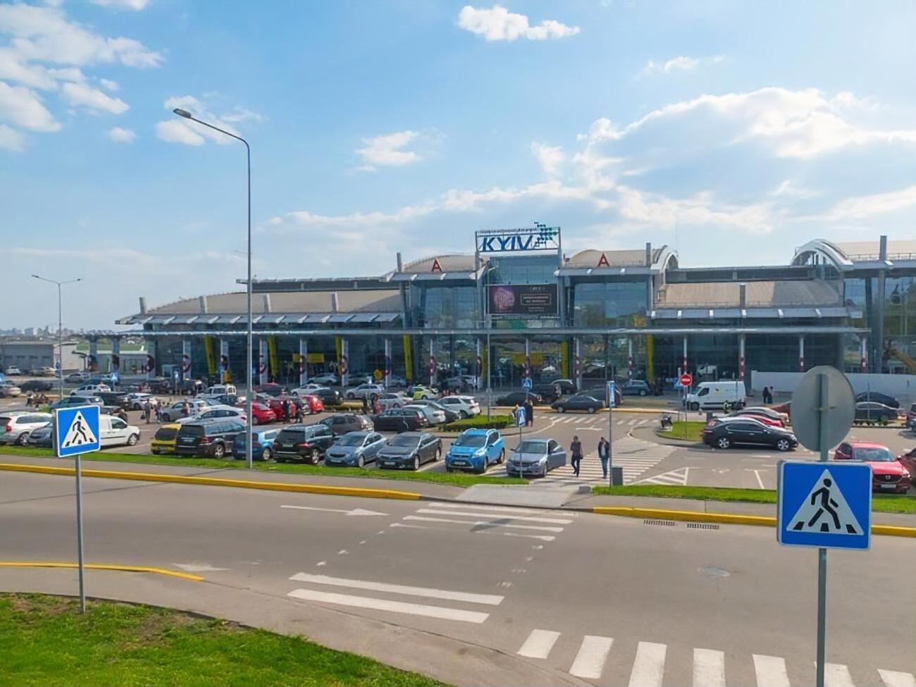 В аеропорту проводитимуть поточний ремонт злітно-посадкової смуги