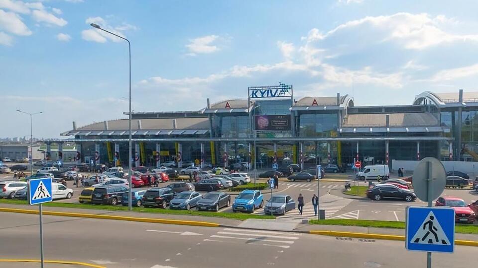 В аеропорту проводитимуть поточний ремонт злітно-посадкової смуги