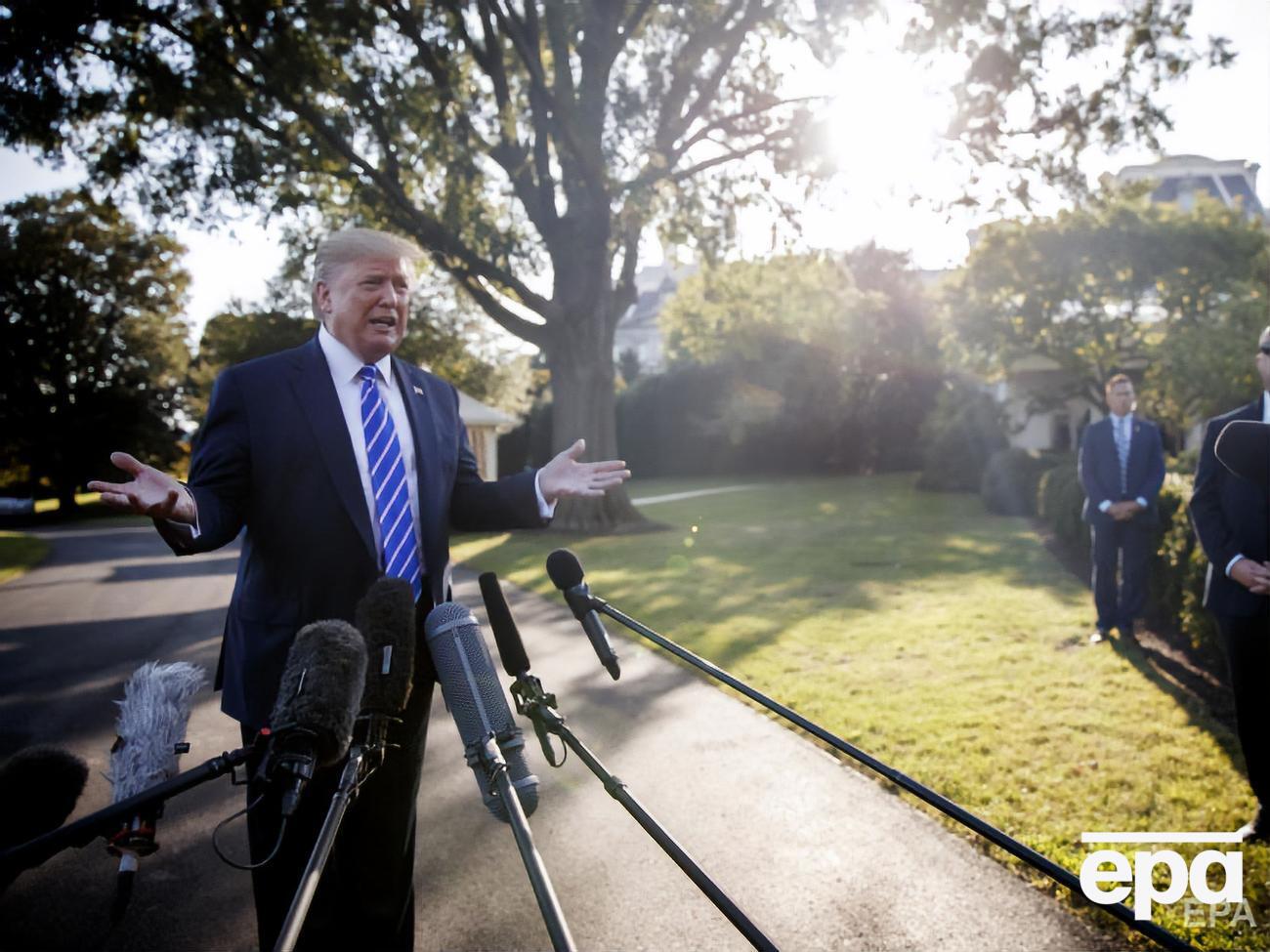 Трамп: Ми розмовляємо з Китаєм, зустріч у вересні, як і раніше, є актуальною