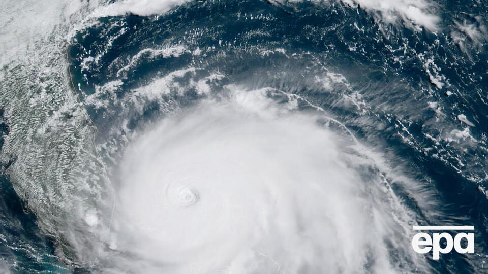 Ураган "Дориан" повредил и разрушил 13 тыс. домов на Багамах, зафиксирована одна жертва. Сейчас циклон приближается к американскому штату Флорида