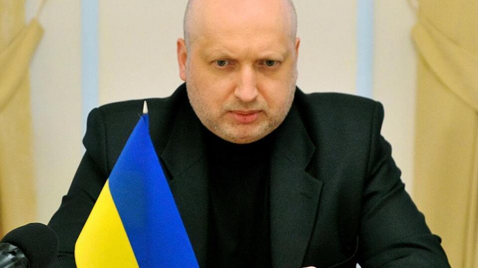 Турчинов требовал опровергнуть сообщения о причастности его окружения к махинациям с налоговой отчетностью пунктов обмена валюты