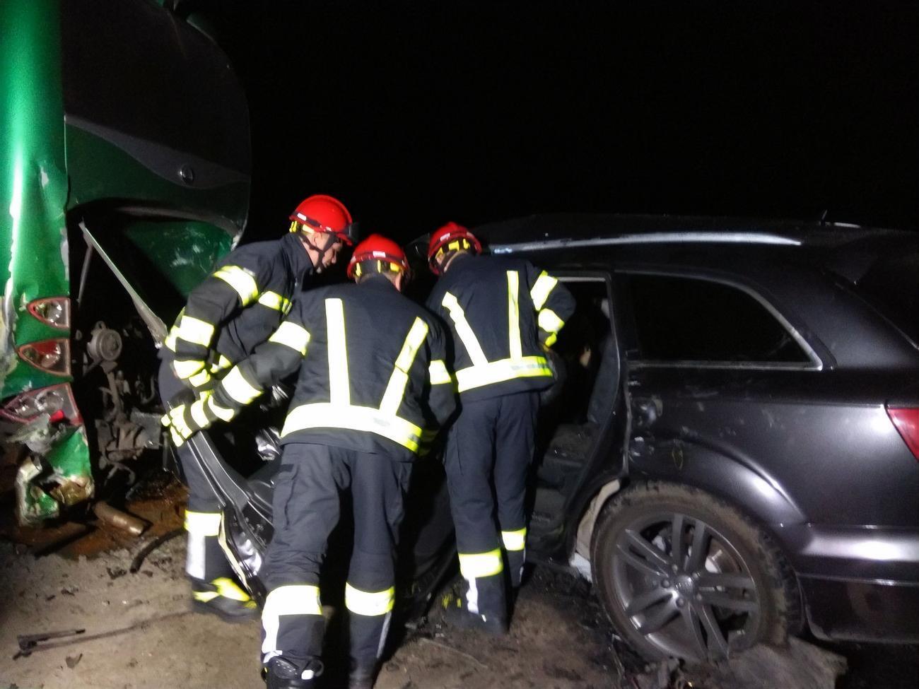 Рятувальники провели деблокування загиблого після аварії