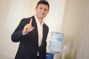 Тищенко: А кто вы такая, чтобы меня проверять? Ну кто вы? Мой отец? Или жена?