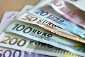 Незадекларована сума становила €650 тис., стверджує блогер