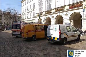 У пресслужбі міськради зазначили, що небезпеки для людей немає