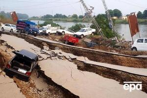Багато доріг у Мірпурі зруйновано