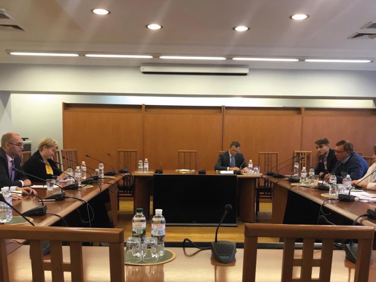 Представители МВФ проинформировали членов совета о работе над новой программой