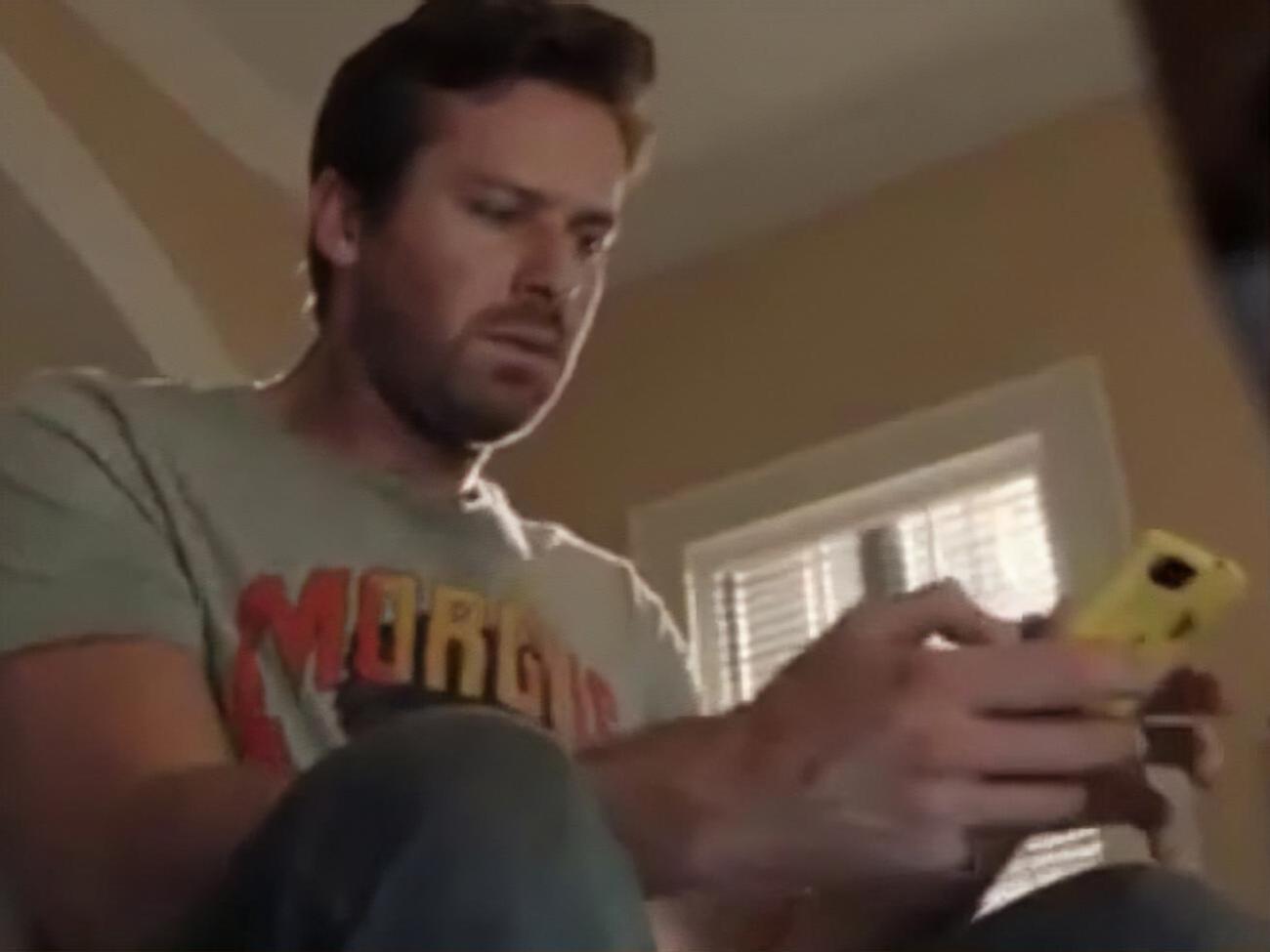 Життя героя зміниться після знахідки телефона