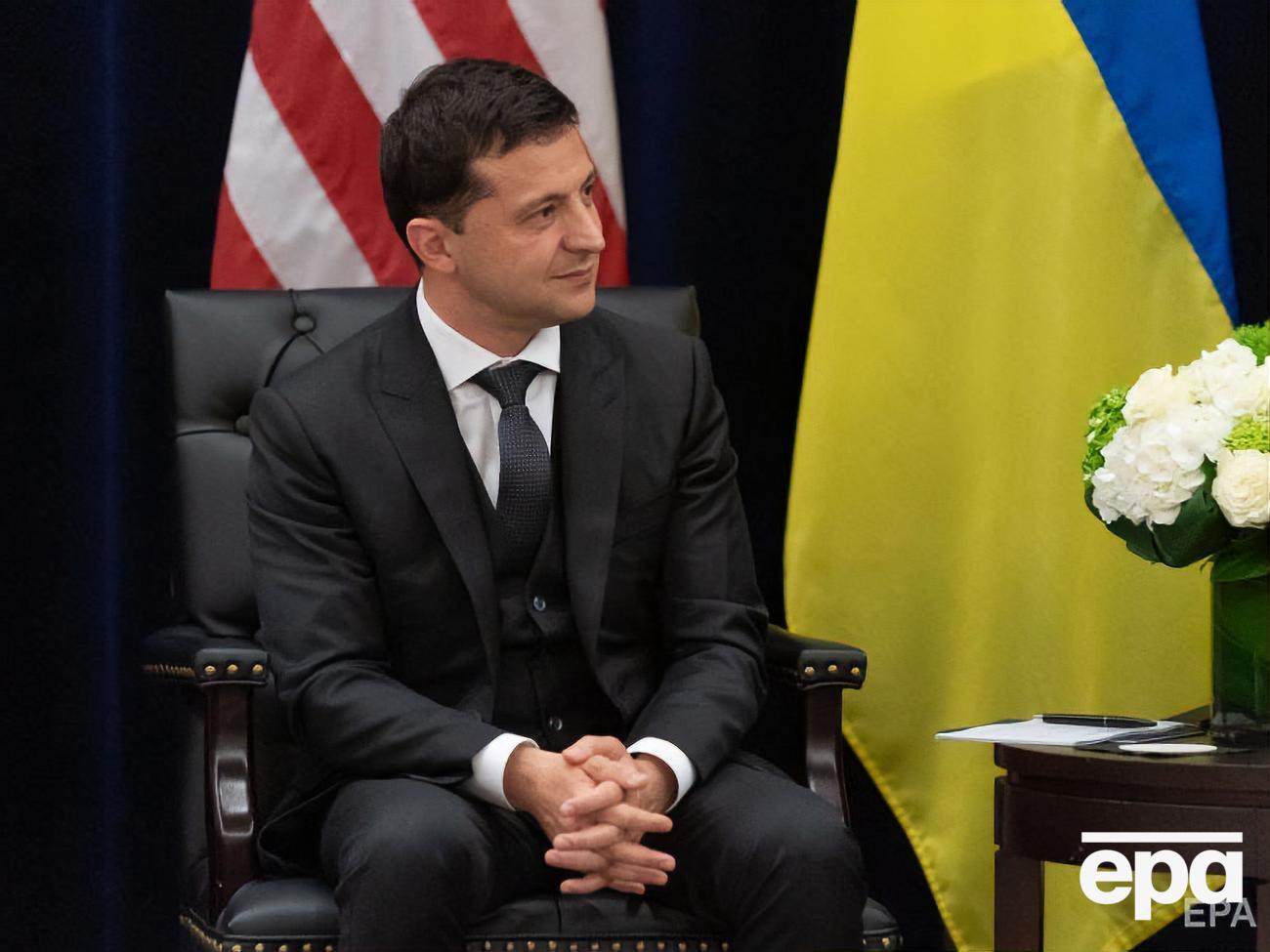 Зеленский: Лучше – общаться перед камерами телевидения, чем общаться по телефону