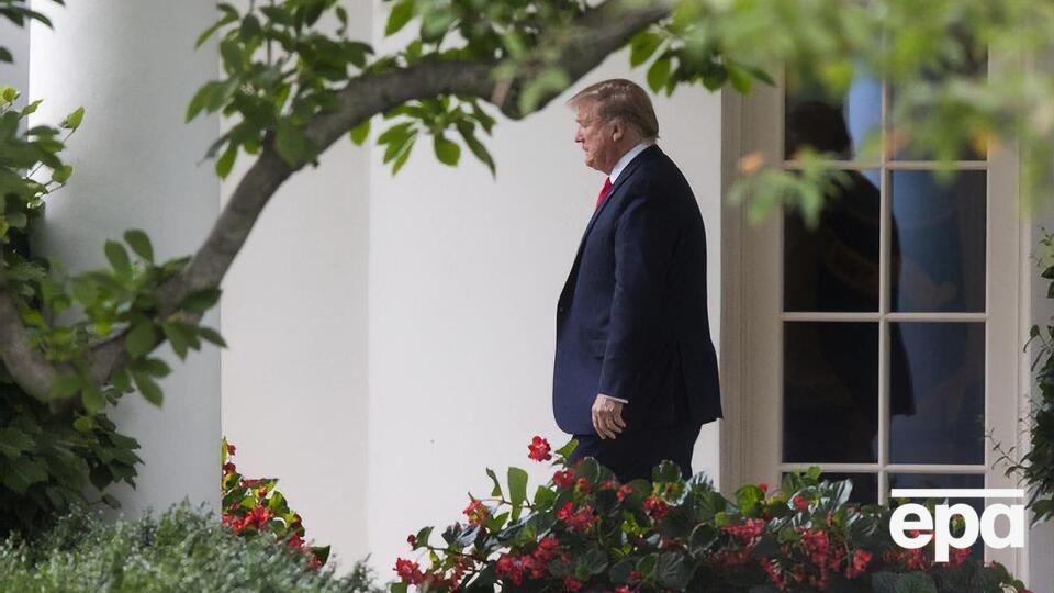 За даними розвідника, Трамп розпорядився припинити програму допомоги Україні більше ніж за тиждень до розмови із Зеленським