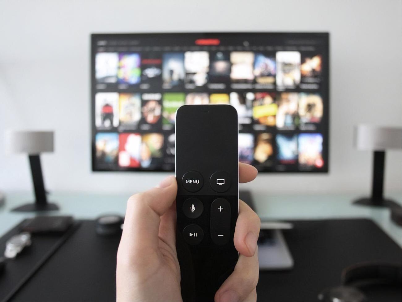 По мнению Бородянского,&nbsp;Общественное телевидение должно задавать стандарт журналистики в Украине