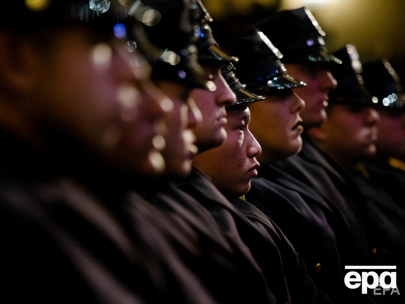 Полицейские стреляли в мужчину несколько раз