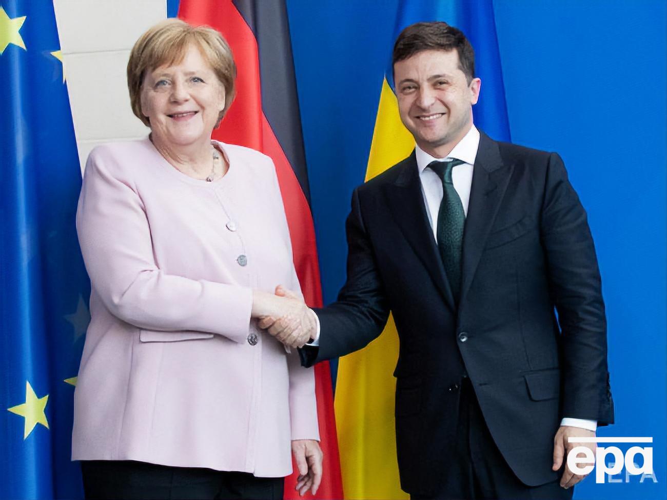 Зеленский упоминал Меркель во время разговора с Трампом