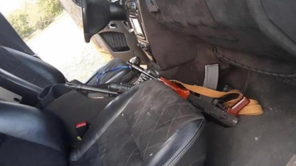 Полиция: Водитель резко начал движение и переехал ногу полицейскому