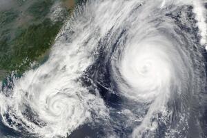 Ураган движется в сторону Великобритании от Азорских островов