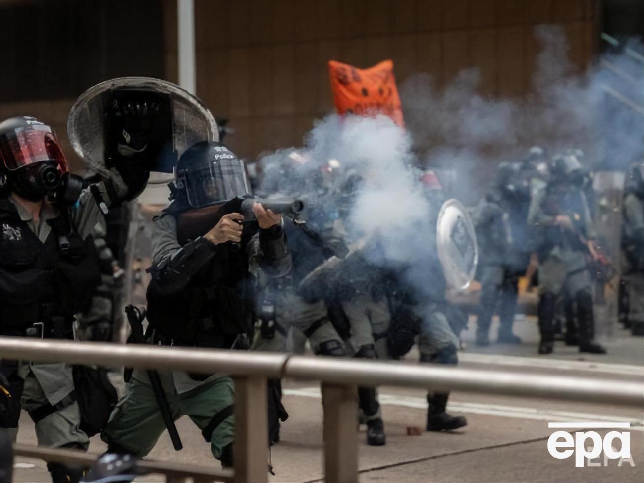 Полиция Гонконга использовала слезоточивый газ