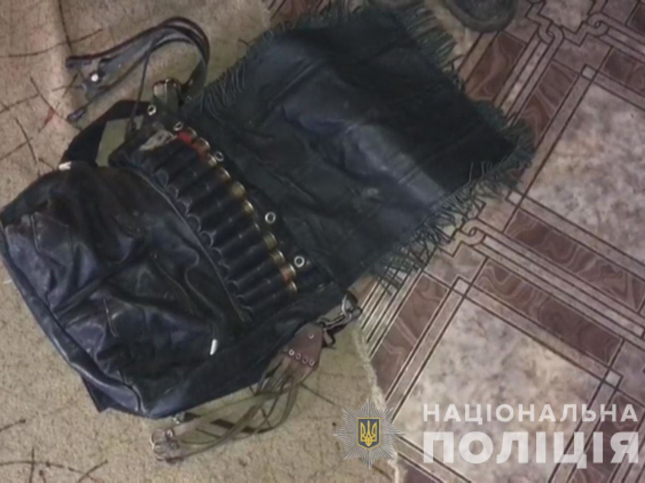 Мальчик выстрелил из ружья деда